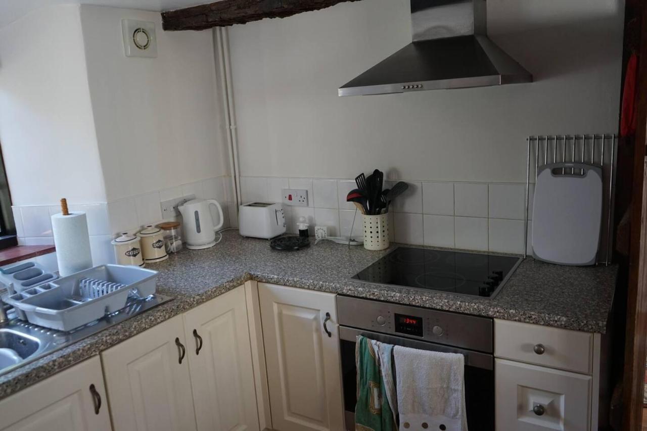 Stunning Historic 2-Bed House In Shaftesbury Villa Exterior photo