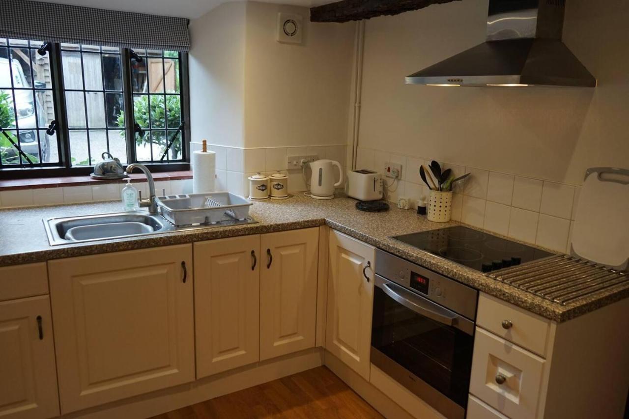 Stunning Historic 2-Bed House In Shaftesbury Villa Exterior photo