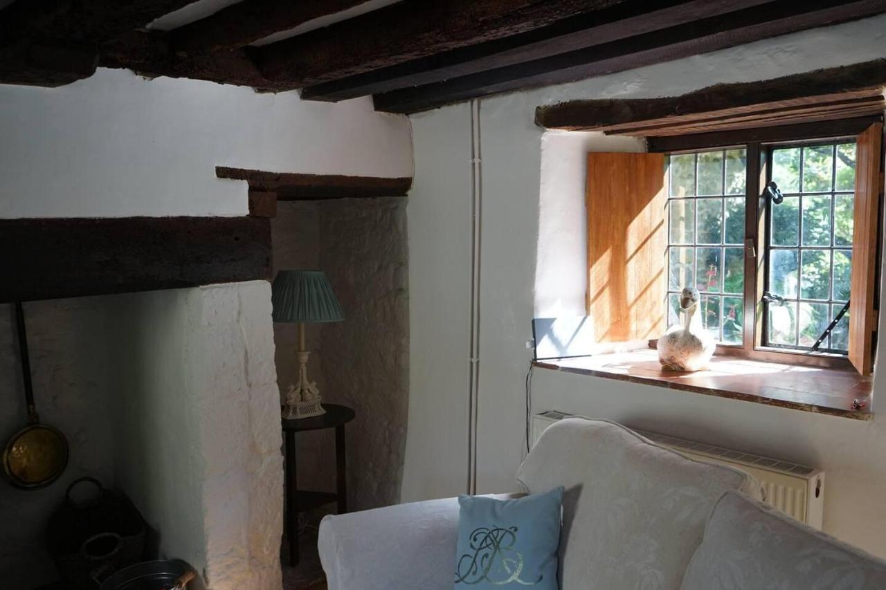 Stunning Historic 2-Bed House In Shaftesbury Villa Exterior photo