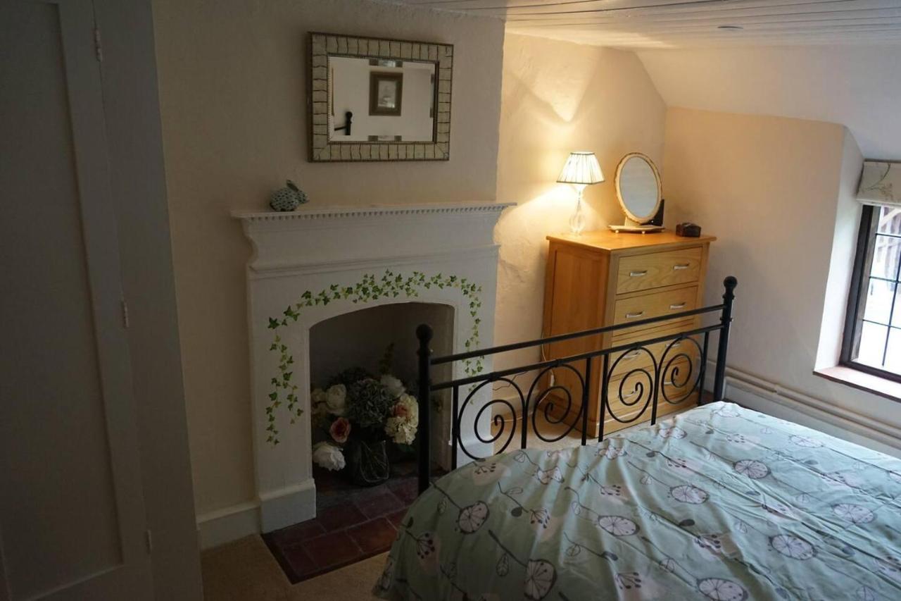 Stunning Historic 2-Bed House In Shaftesbury Villa Exterior photo