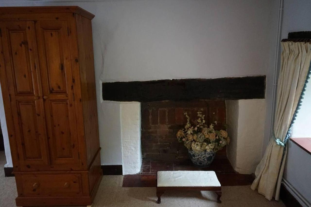 Stunning Historic 2-Bed House In Shaftesbury Villa Exterior photo